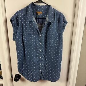 Jach’s Girlfriend blue and white printed short sleeve button up top.  Sz L